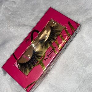 Lilly Lashes in Miami